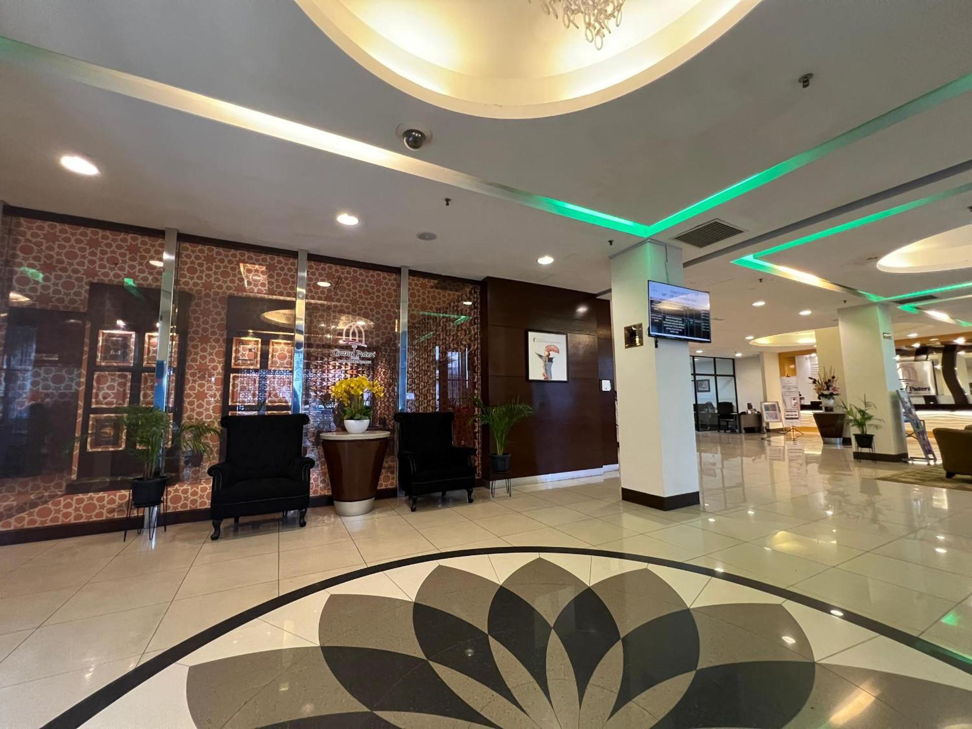 The Grand Puteri Hotel Kuala Terengganu Extérieur photo