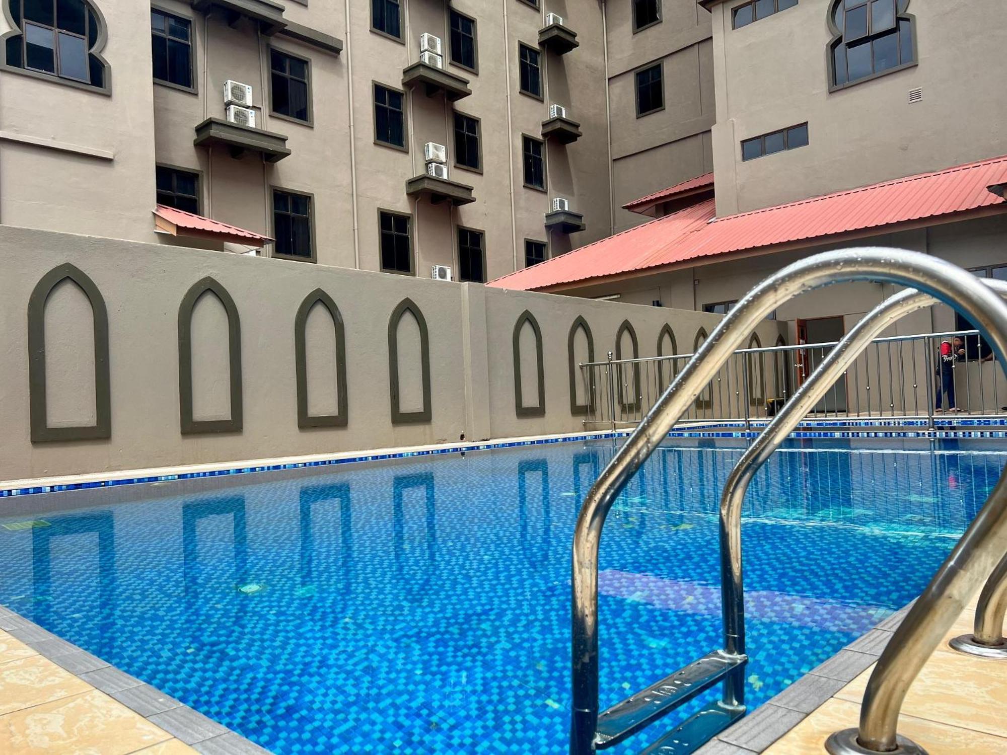 The Grand Puteri Hotel Kuala Terengganu Extérieur photo